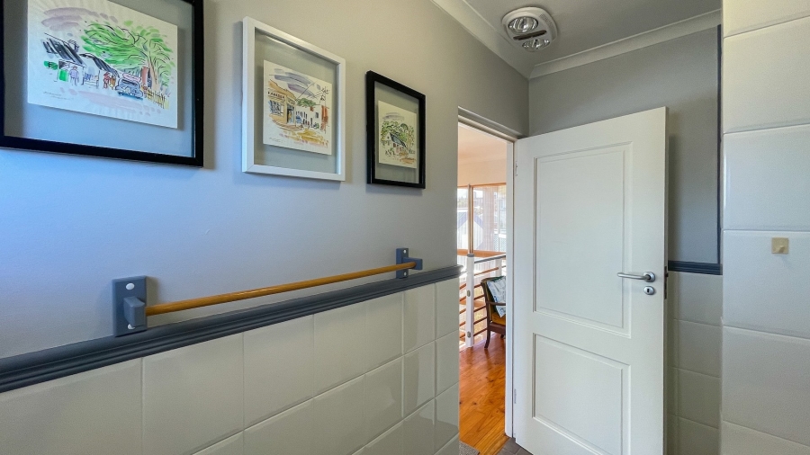 5 Bedroom Property for Sale in Hersham Western Cape